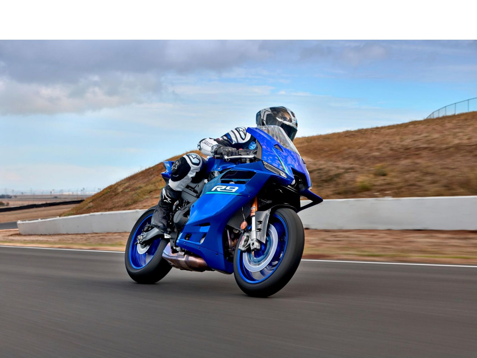 Мотоцикл YAMAHA R9 (Icon Blue) 2026